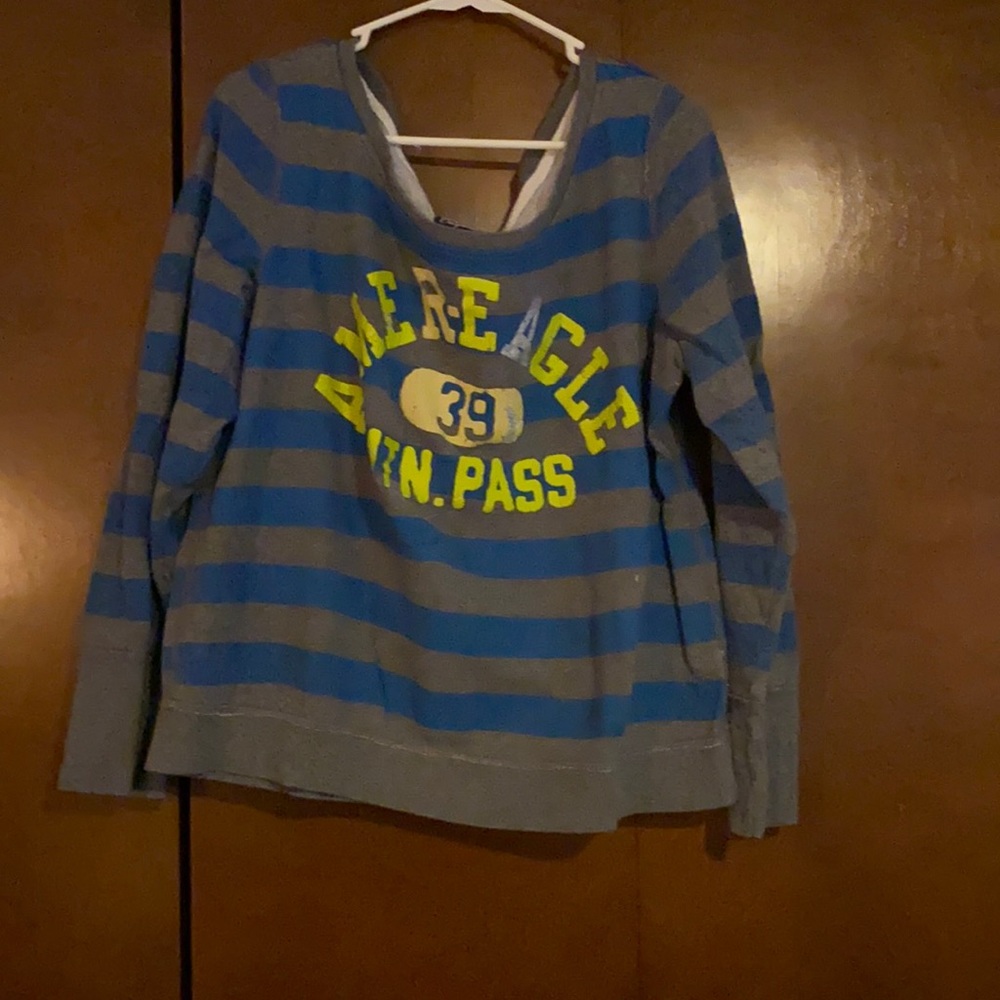 American Eagle off the shoulder sweat shirt